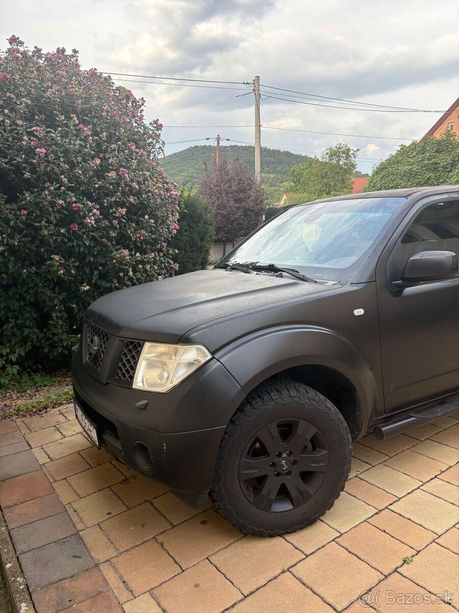 Nissan Pathfinder 2,5 dci automat - 4