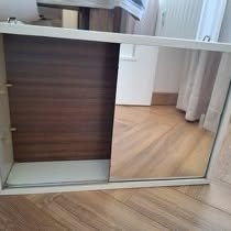 Retro závesná zrkadlová skrinka do kúpeľne - 4