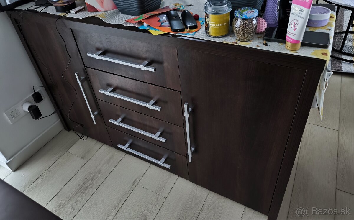 Obývačkova zostáva - 4