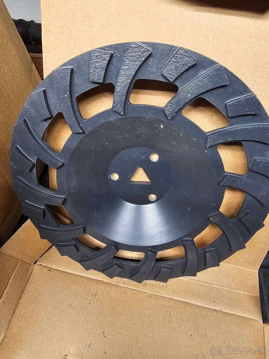 brusky diamantovy kotuc PCD segmenty na beton bruska - 4
