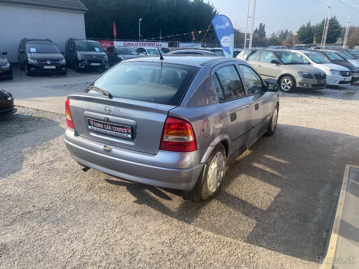 Opel Astra 1.7 CDTi Essentia 80k - 4