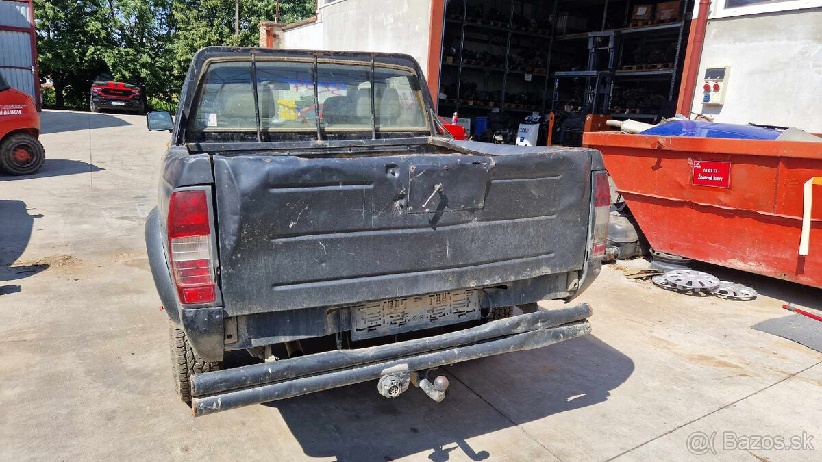 Nissan Navara Pick Up 2,5TD 76kw - 4