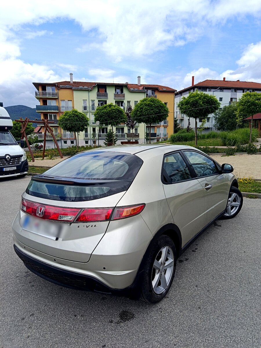 Honda Civic 8g - 4