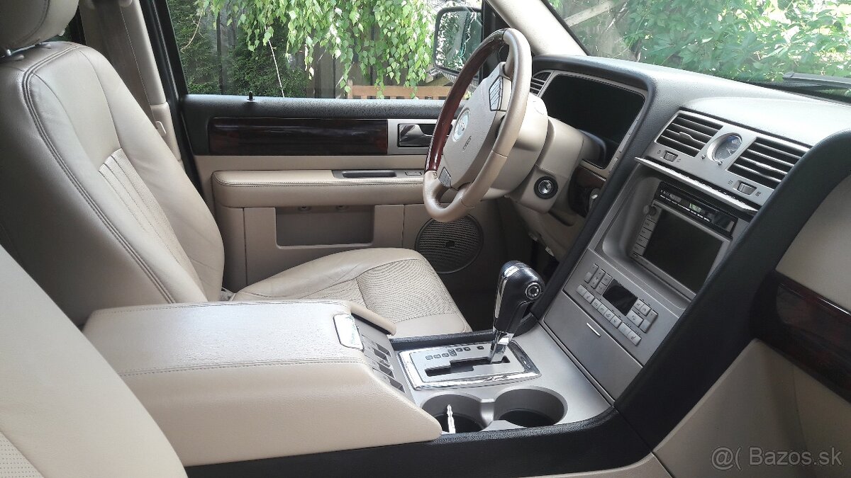 Lincoln Navigator 5.4 V8 4x4 - 4