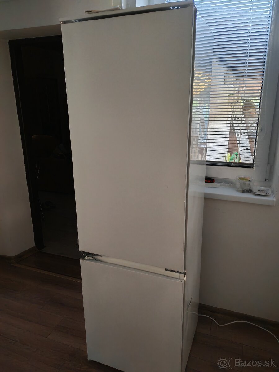 Chladnička s mrazničkou Electrolux - 4