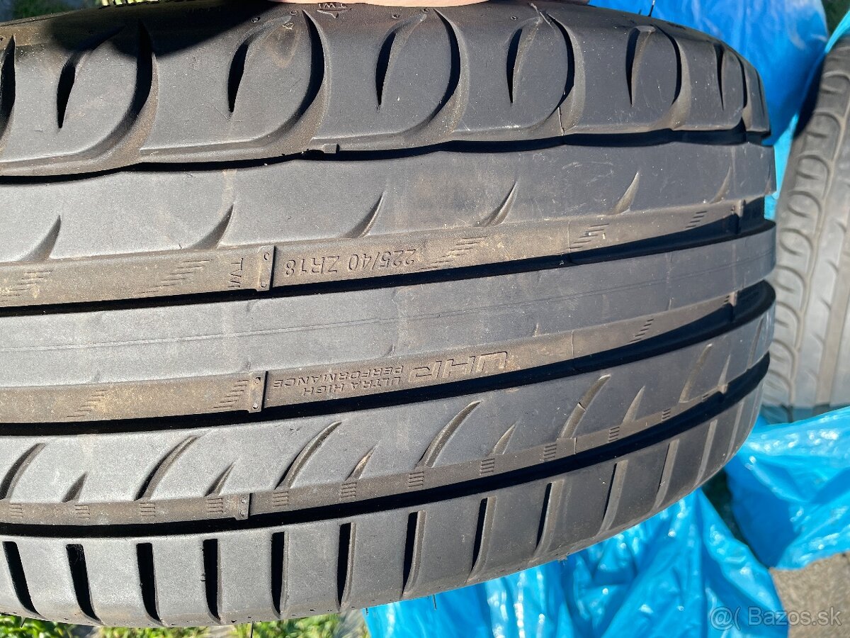 Strial 225/40 R18 letné - 4