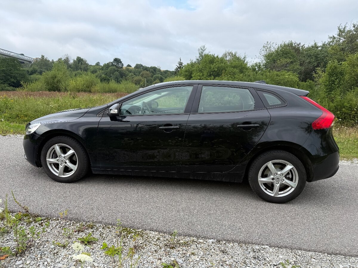 Volvo V40 T2 r.v. 2019 - 4