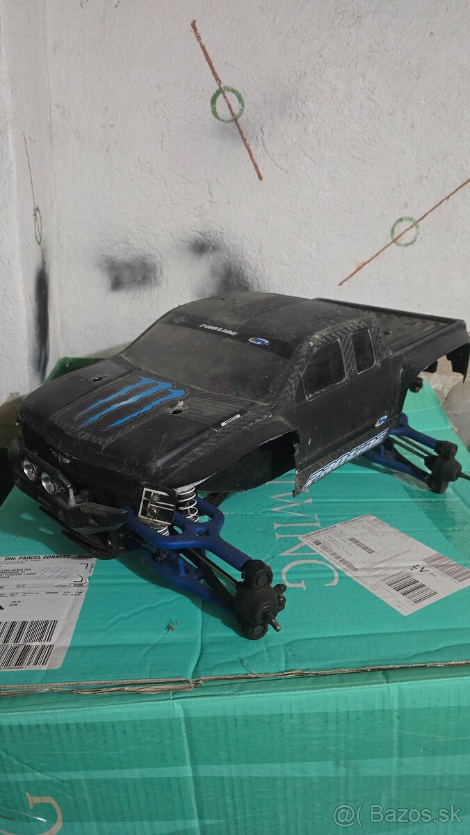 Rc Traxxas EMAXX brushless 4x4 - 4