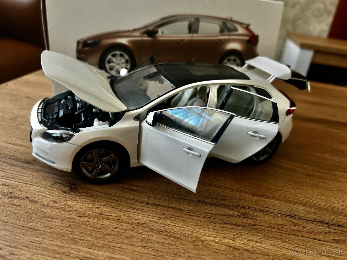 Volvo V40 1:18 - 4