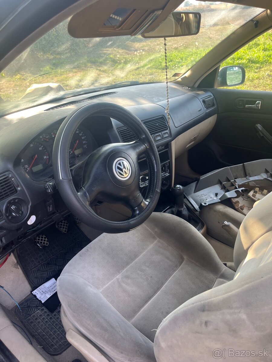 Golf 4 rozpredam 1.9 81kw - 4