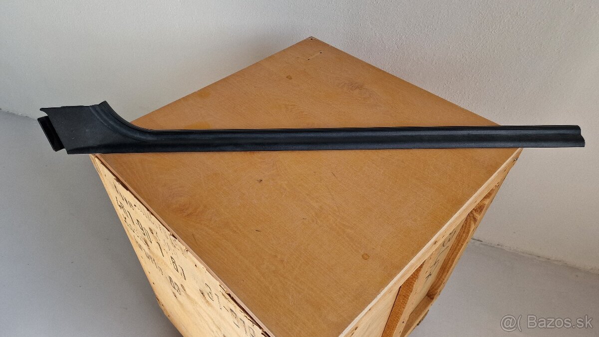 BMW e36 coupe zadný kufor, lišty, podložky 35mm - 4