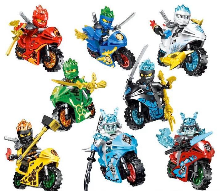NINJAGO motorky s postavickami 8ks - 4