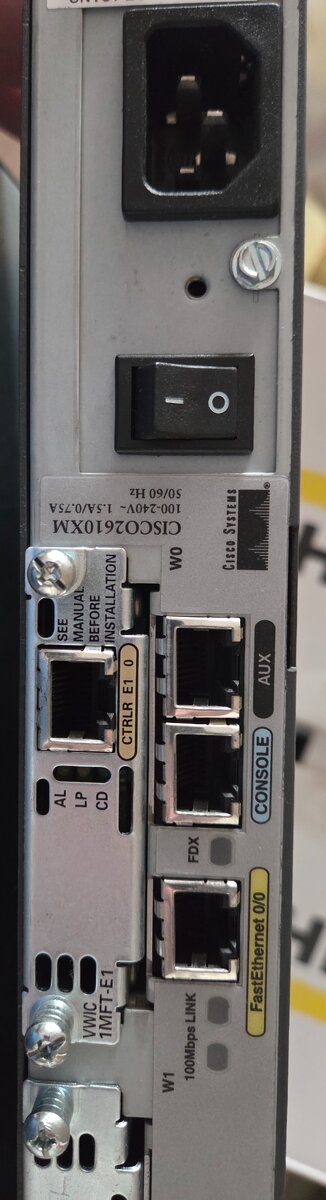 Router Cisco 2600 XM series - 4