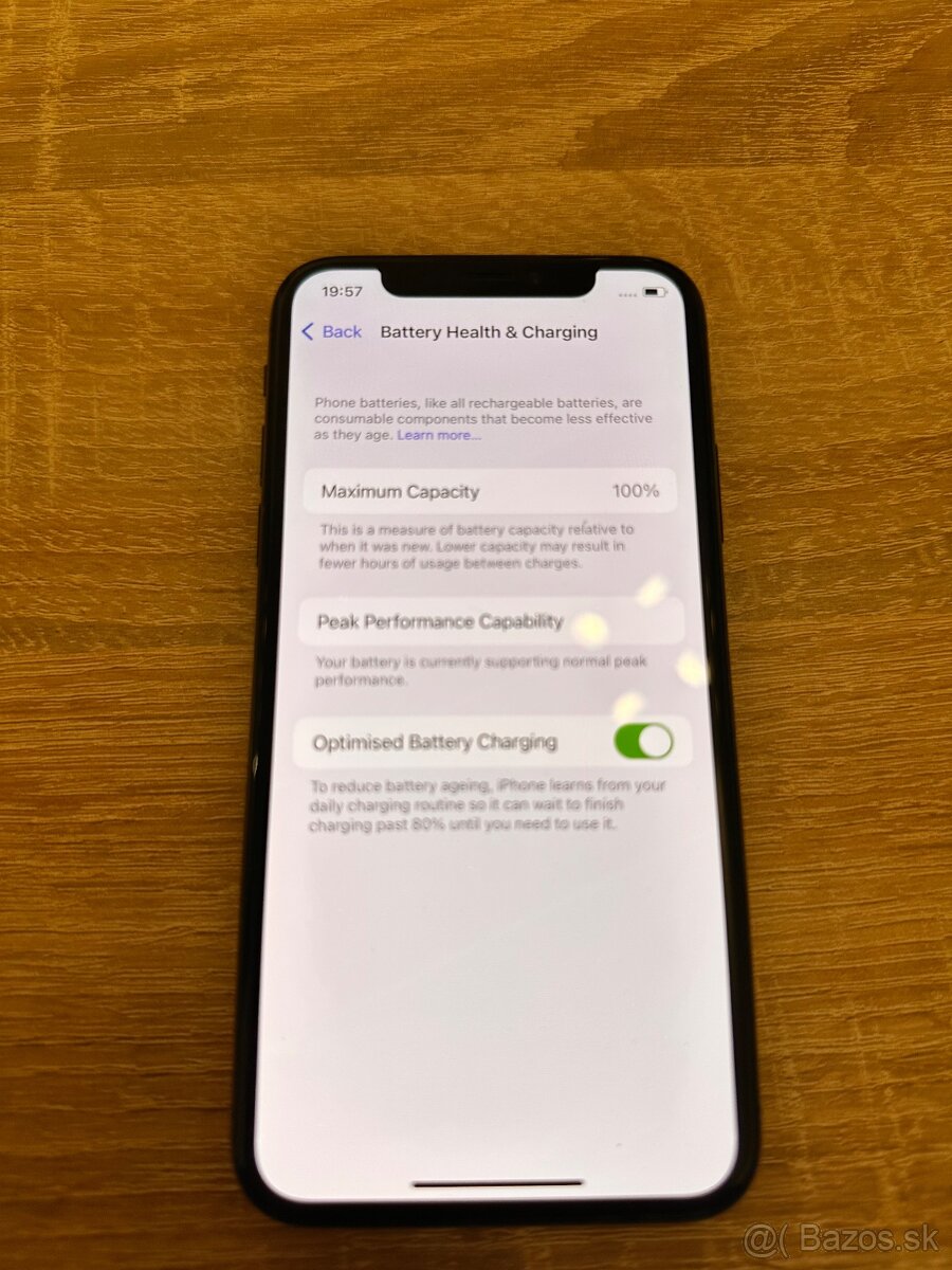Apple iPhone X 64GB - 4