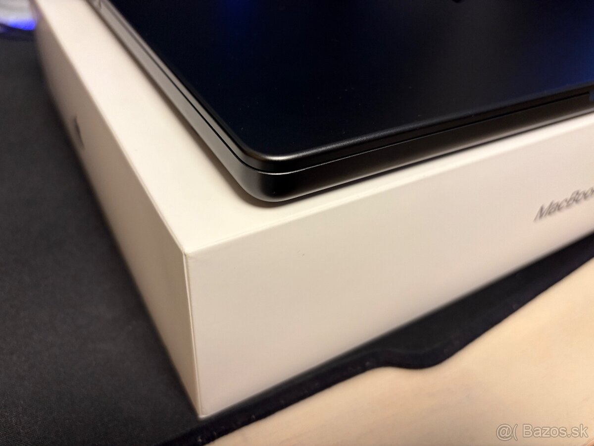 MacBook Pro 14” M4 – 16 GB RAM / 512 GB SSD - 4