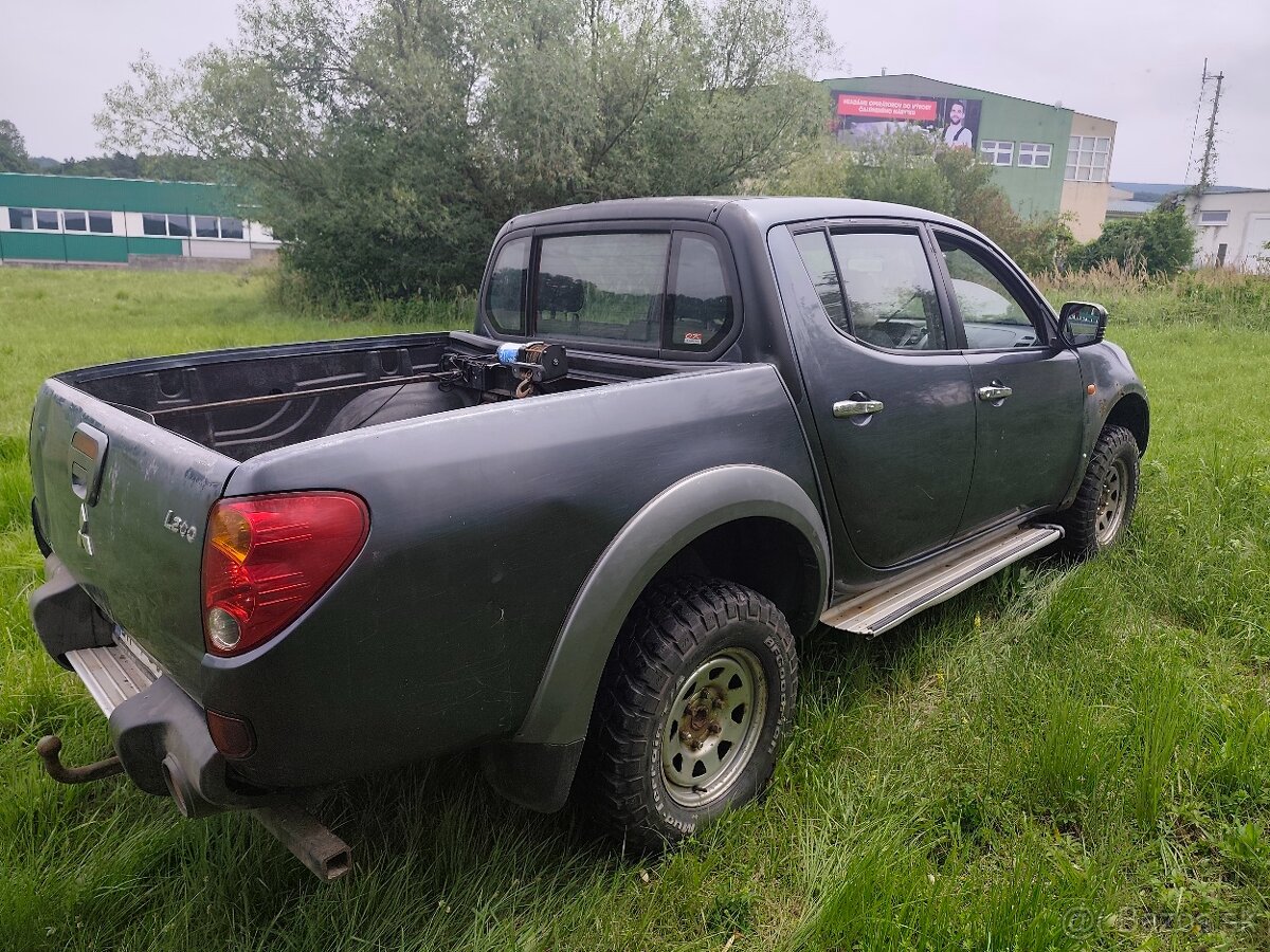 Mitsubishi l200 - 4