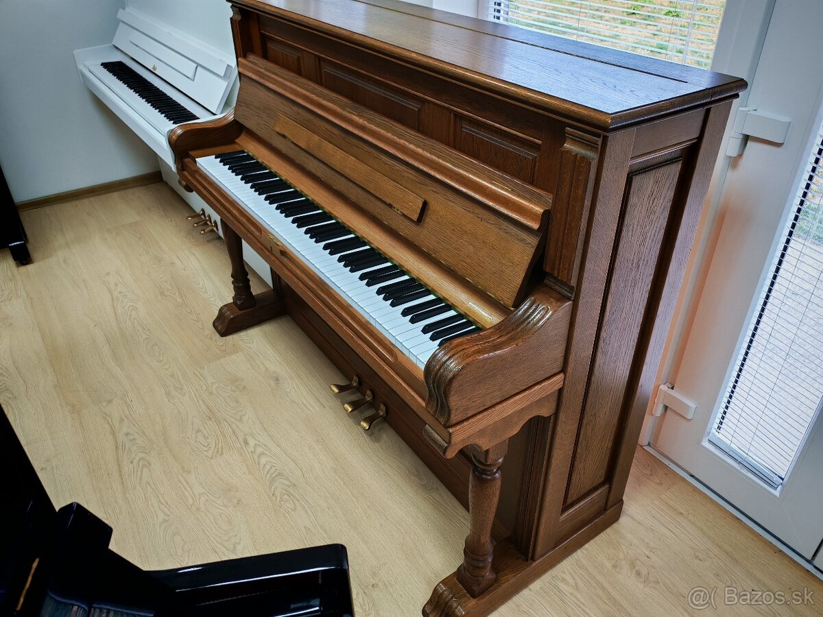 Masívne piano dovoz celá SR - 4