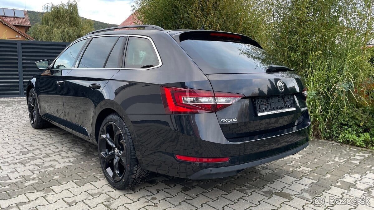 ŠKODA SUPERB COMBI DSG - 4
