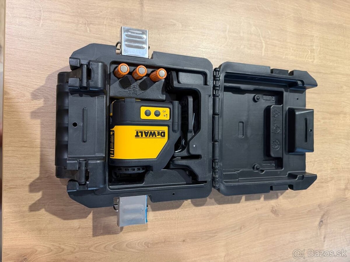Krížový laser DeWalt DW088CG (zelený lúč) - 4