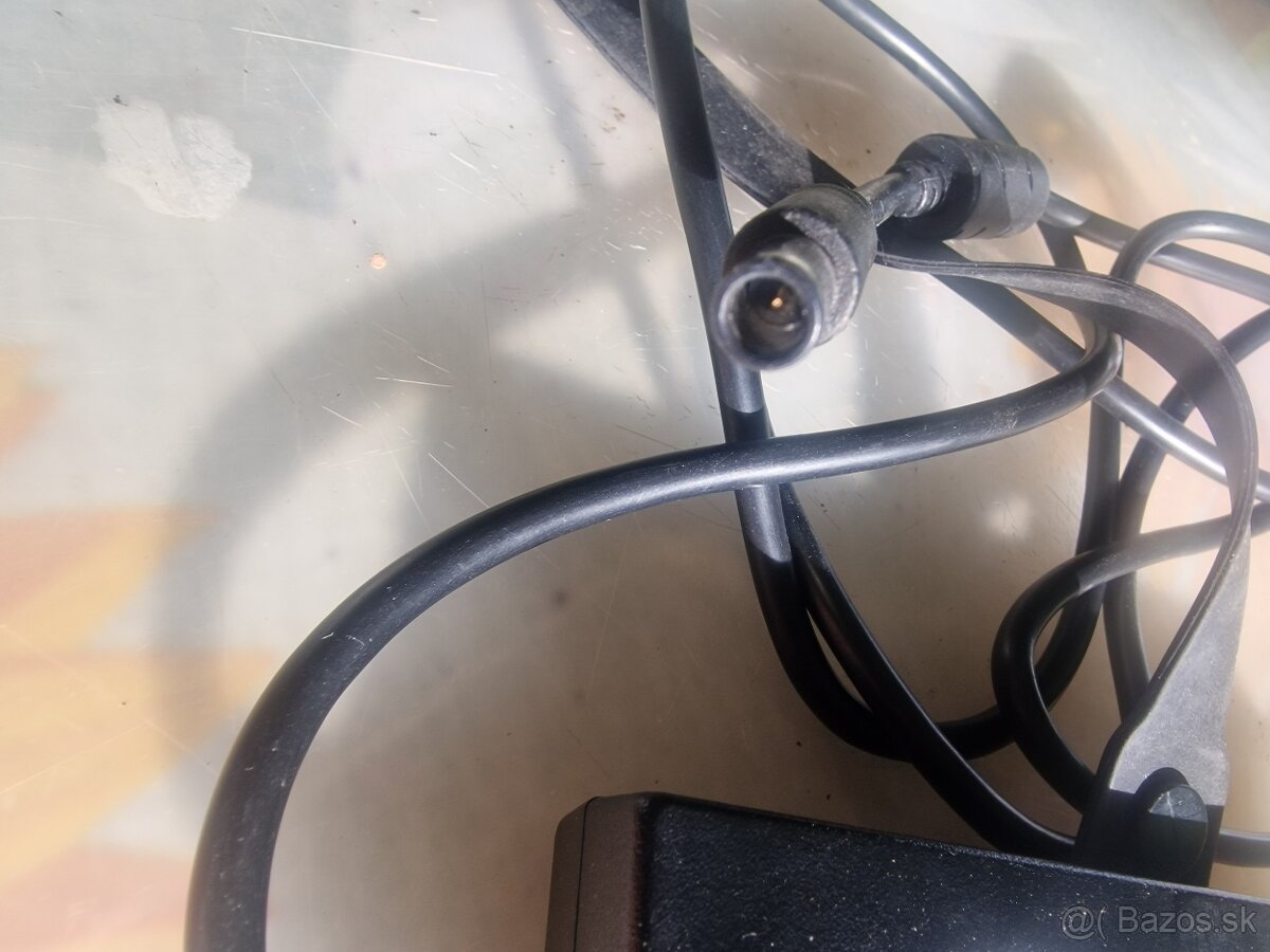 Predam zdroj, nabíjačku dell 19,5V 6,7A - 4