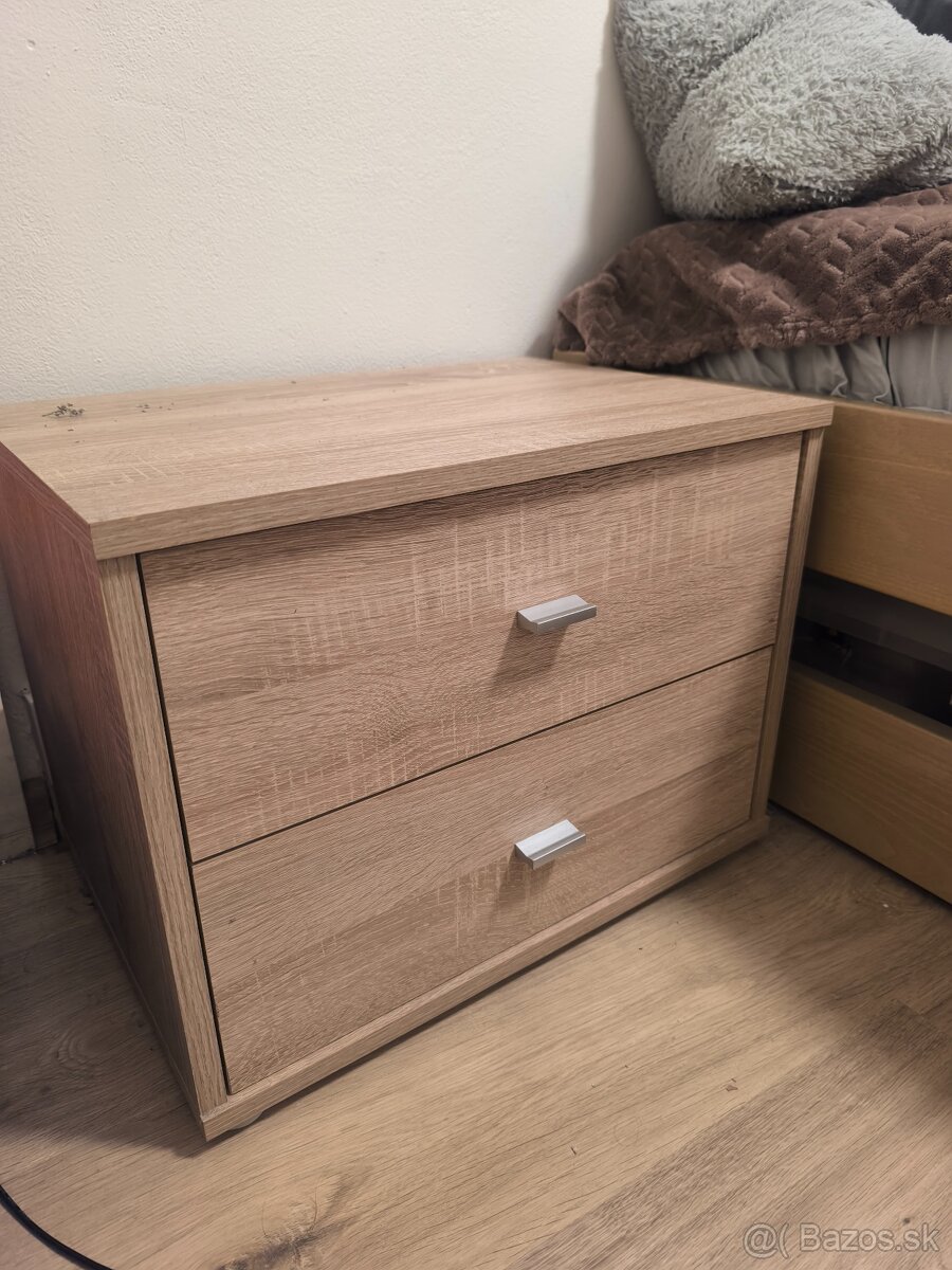 Komoda - 4