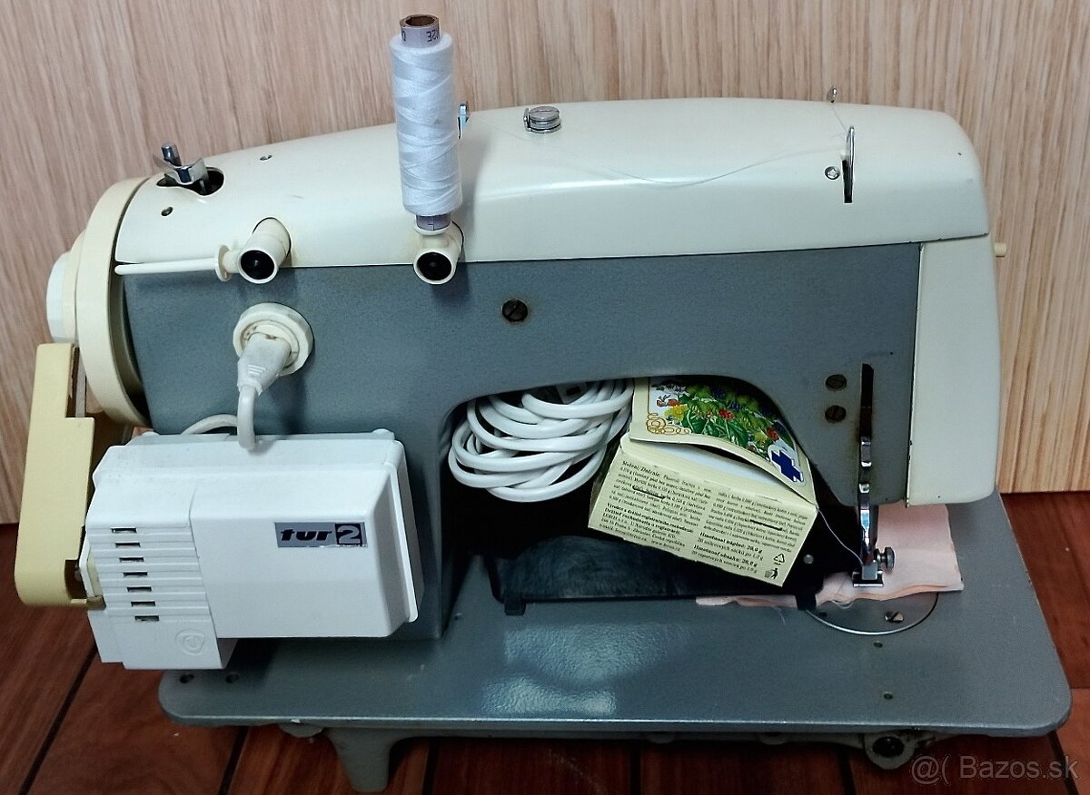 Elektrický šijací stroj Veritas. - 4