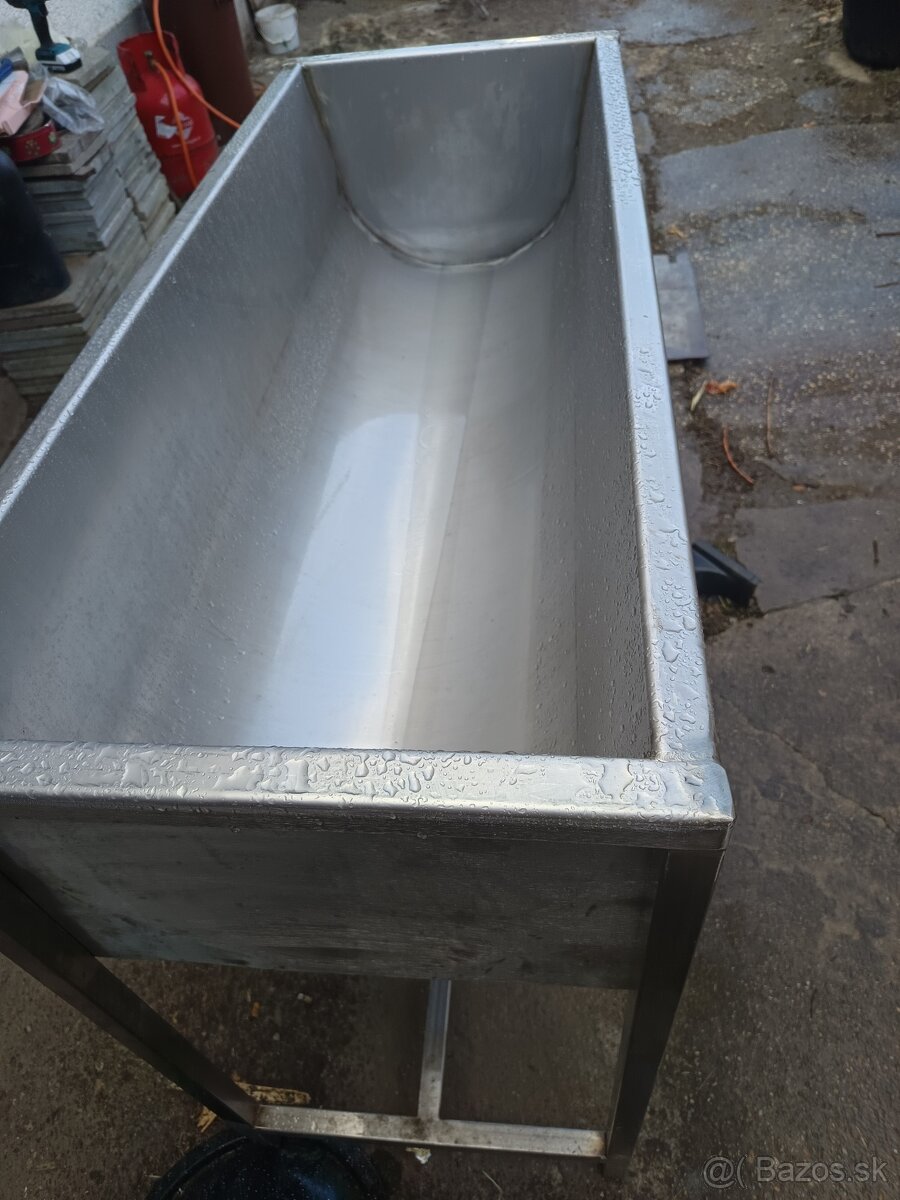 nerezové koryto - 4