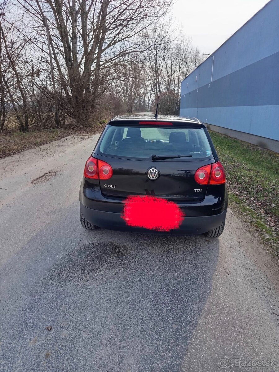 VW Golf 5 - 4