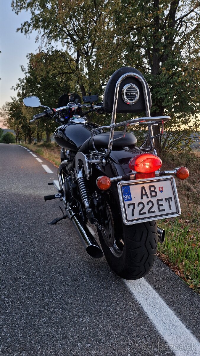 Triumph Speedmaster 865 EFI - 4