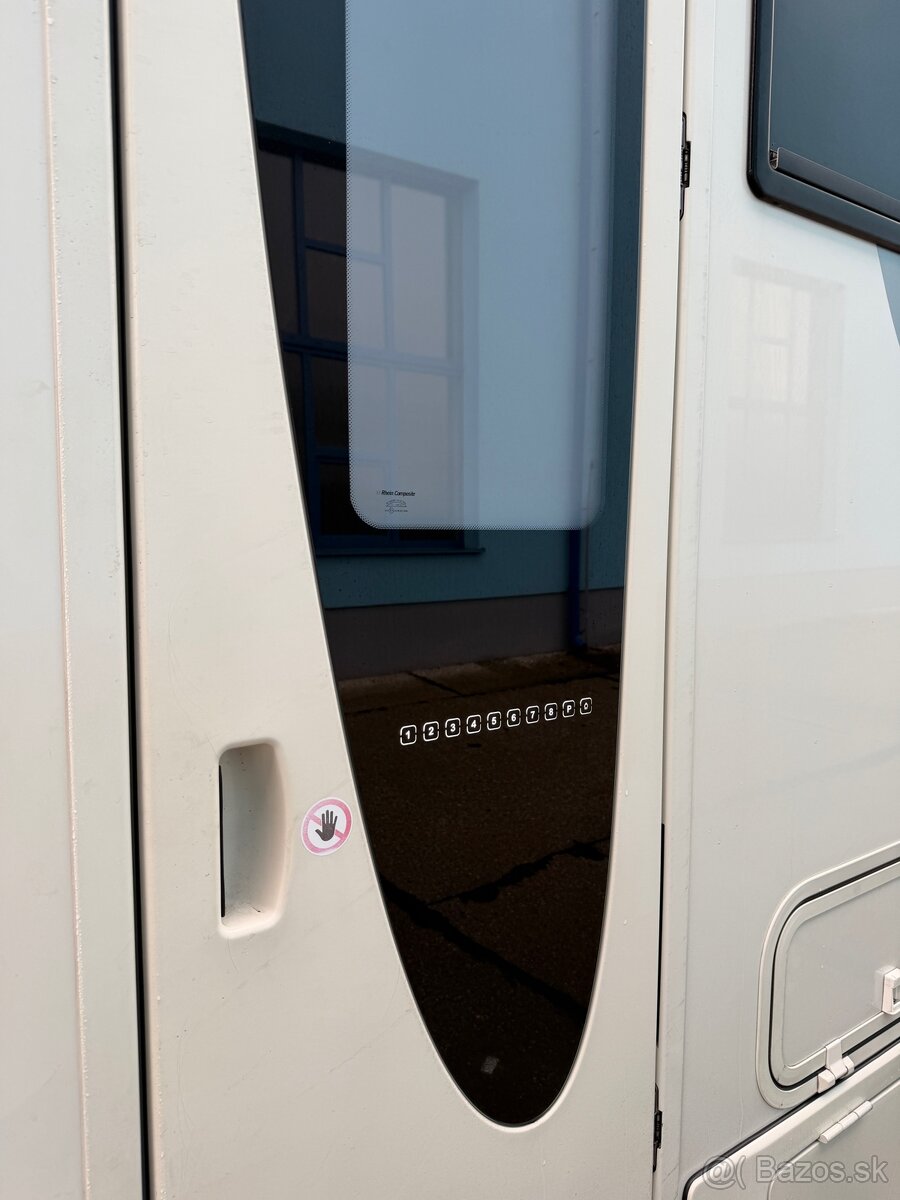 Concorde Charisma 900L - 4