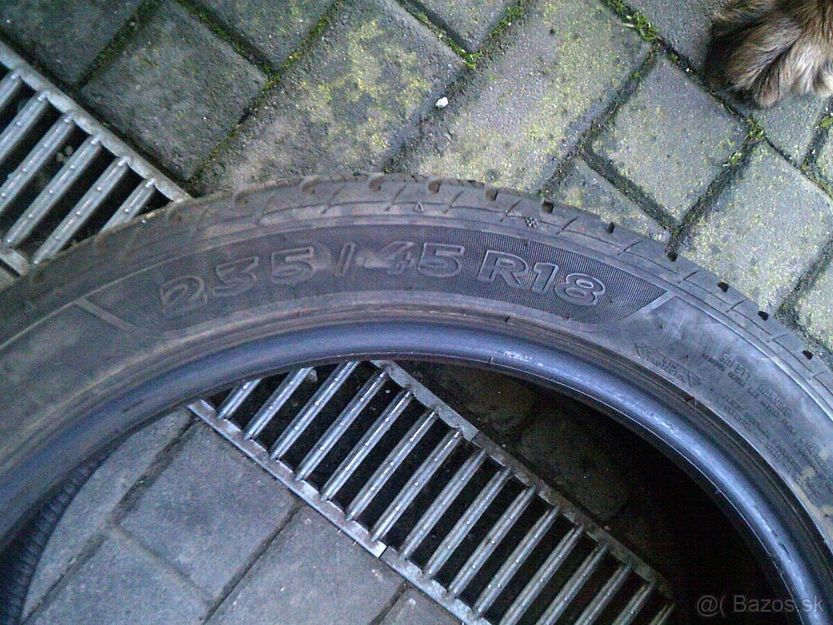 2 ks zimných pneu 235/45/R18 - 4