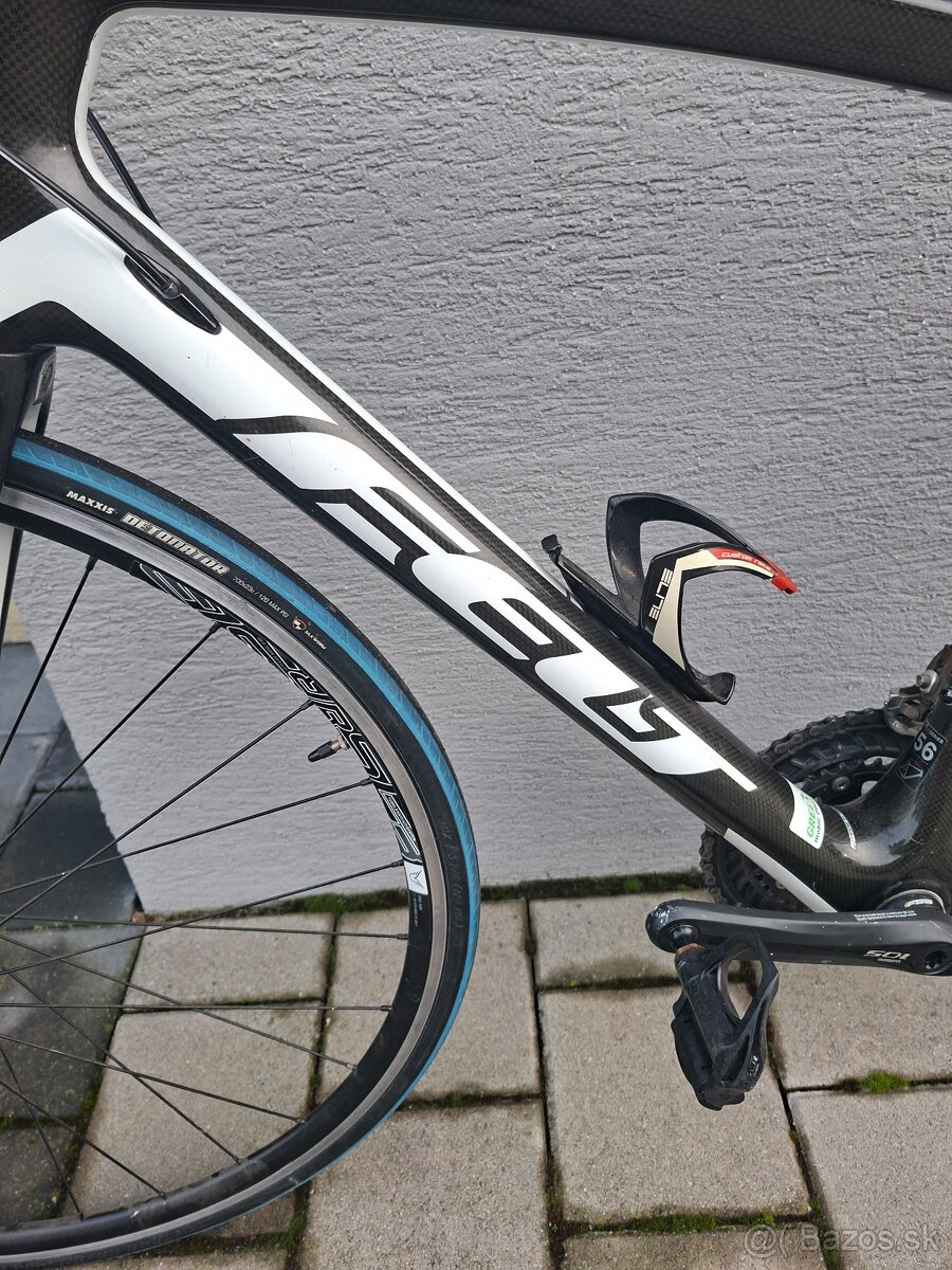 Cestný bicykel FELT - 4