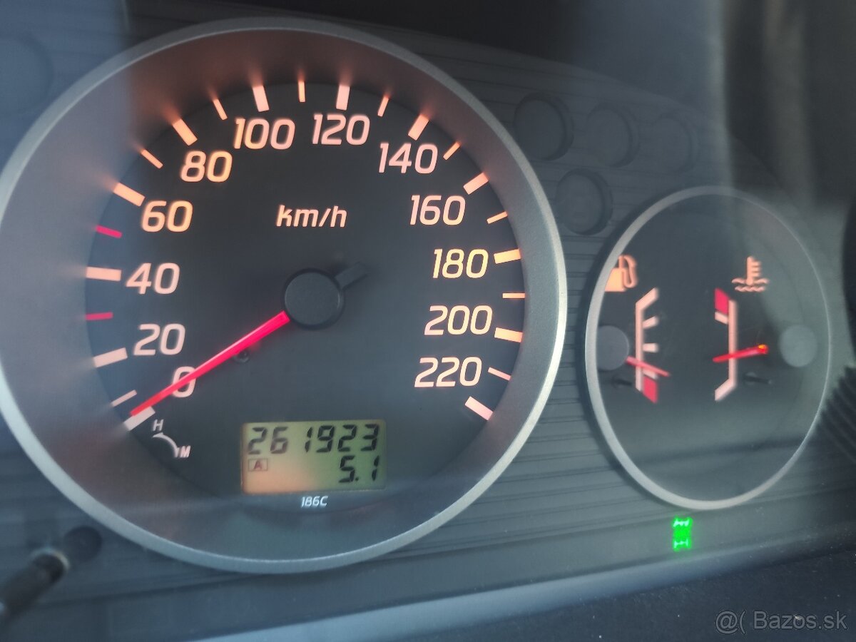 Predám Nissan Xtrail 2,2 diesel 4x4 - 4