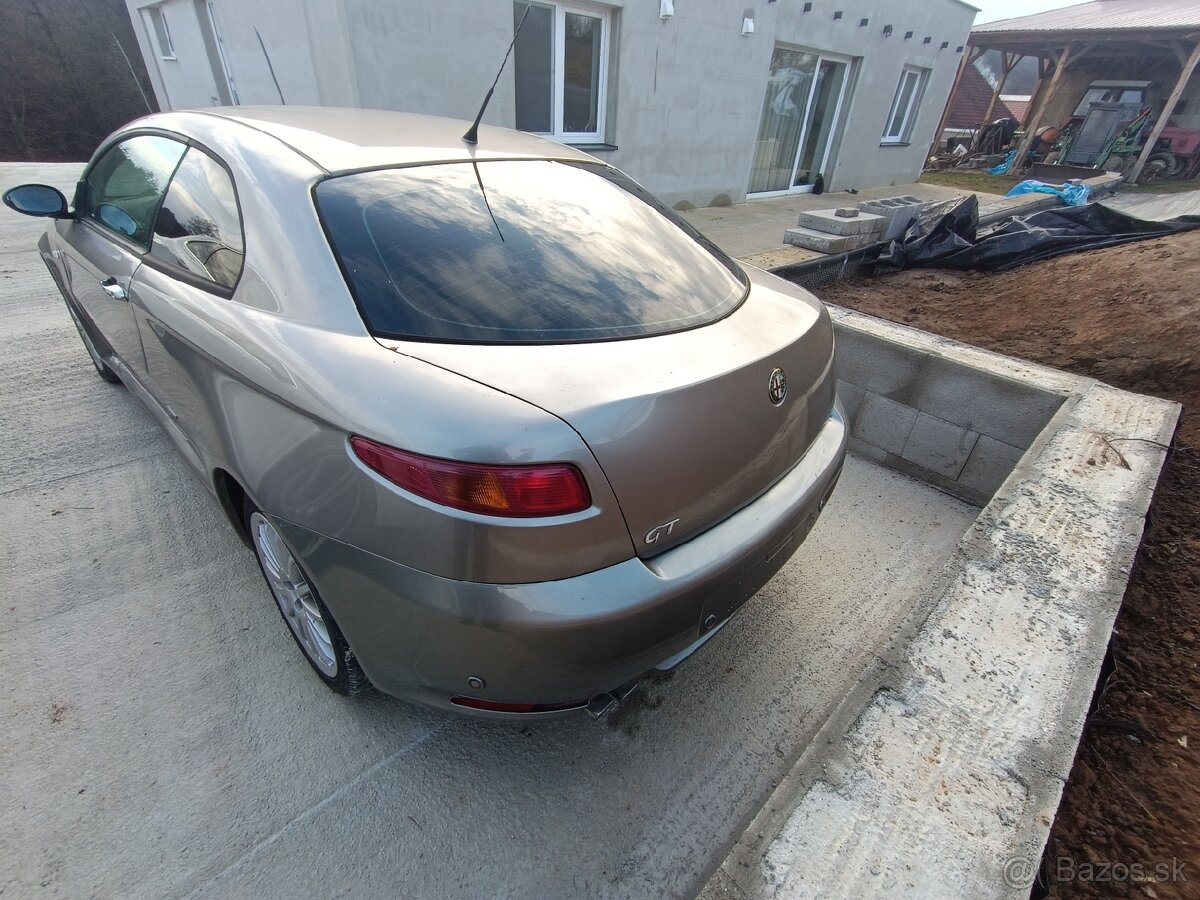 Alfa Romeo gt 1.9 jtd - 4