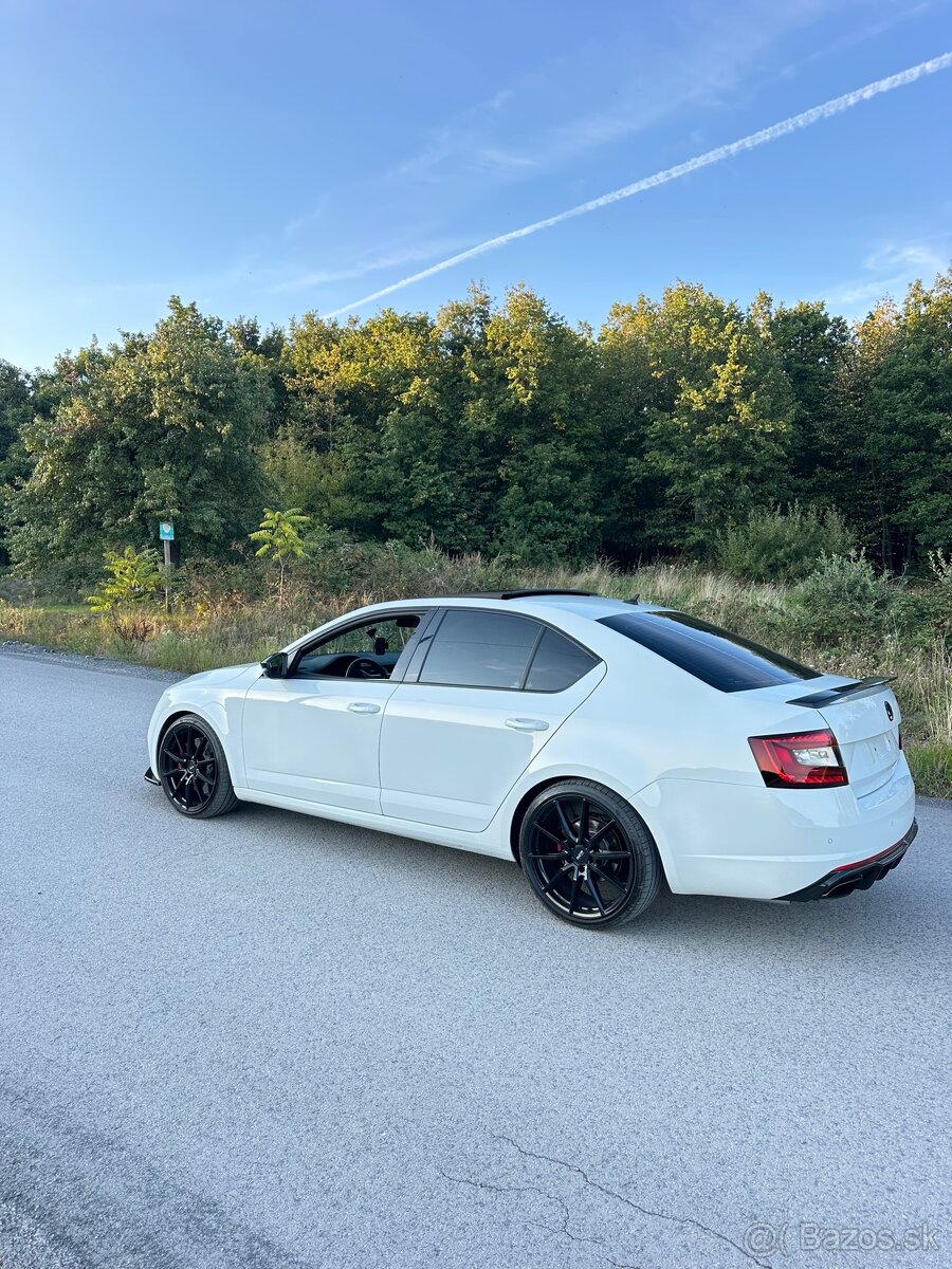 Škoda Octavia RS230 - 4