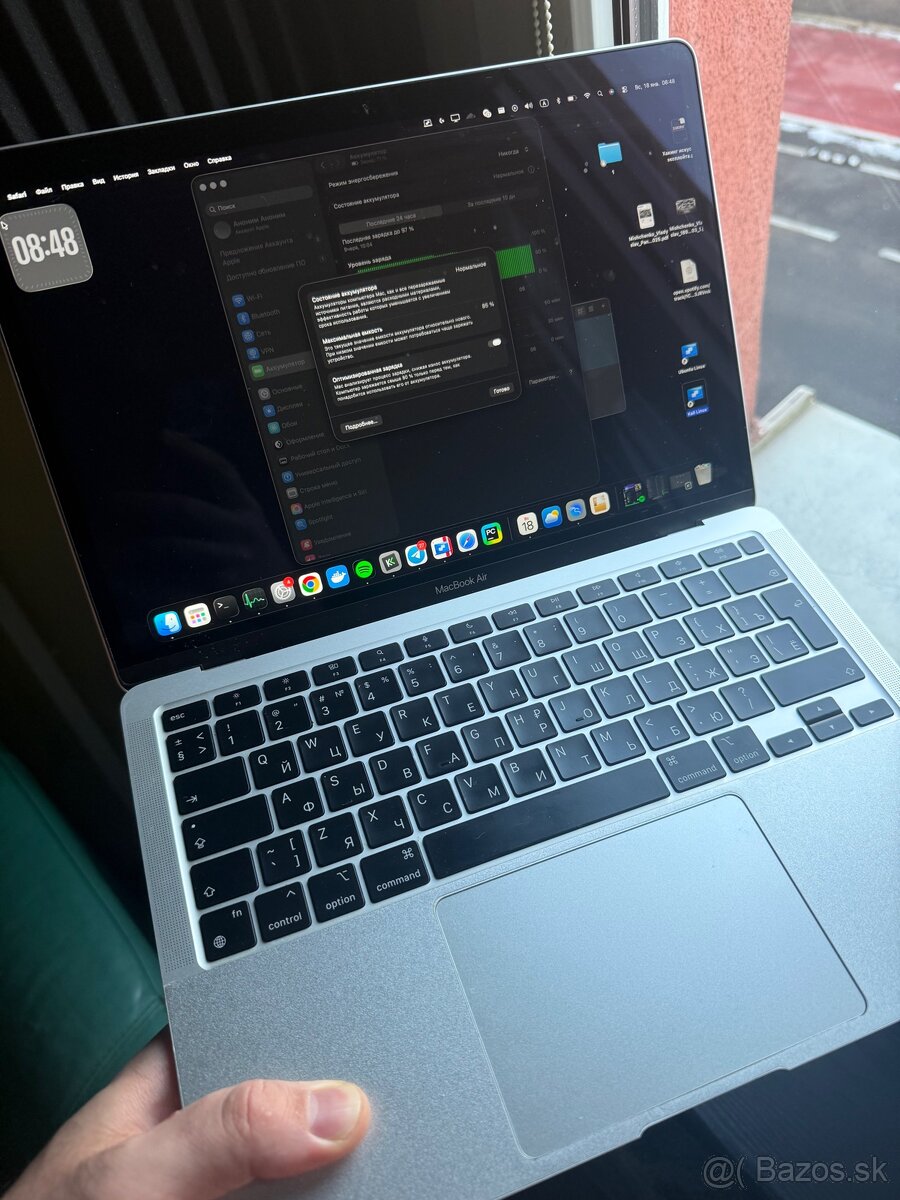 MacBook Air M1 8/256 battery 85% - 4