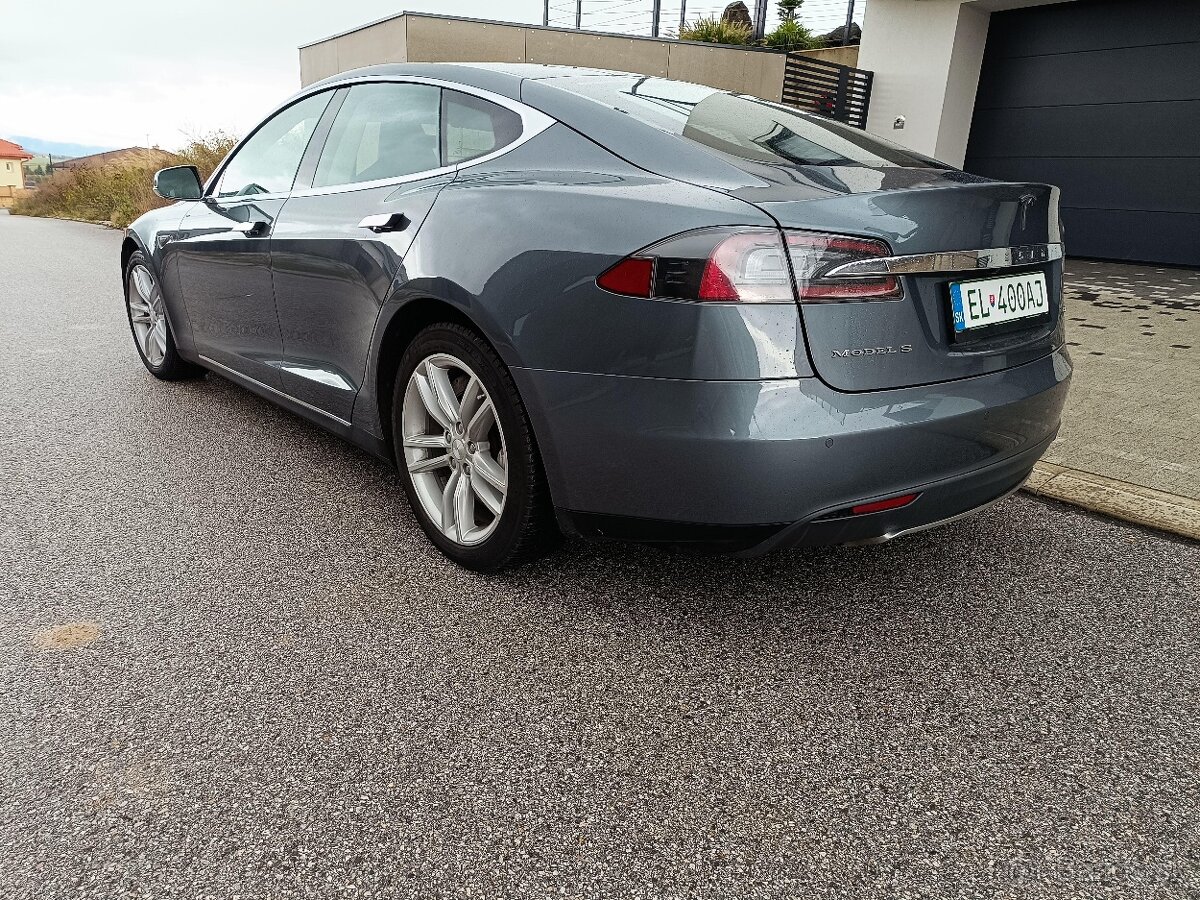 Tesla Model S 85 - 4
