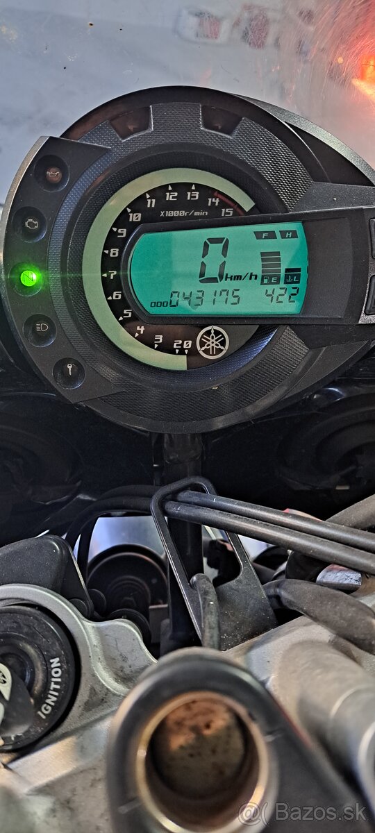 Yamaha fz600 - 4