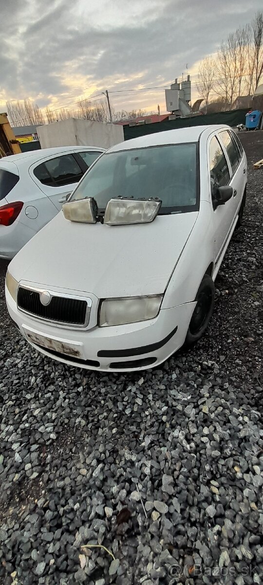 Škoda Fábia 1.2 - 4