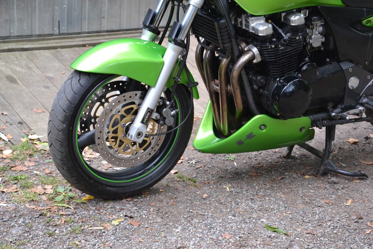 Kawasaki ZR-7 - 4