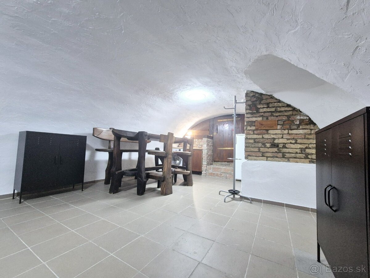 BA I Dunajská prenájom 36 m2 komerčného NP - 4