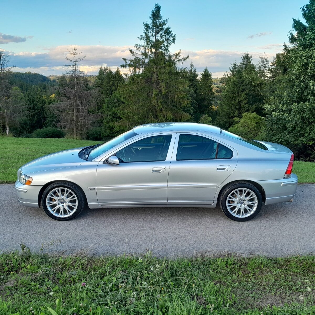 VOLVO S60 2.4 D MOMENTUM - 4
