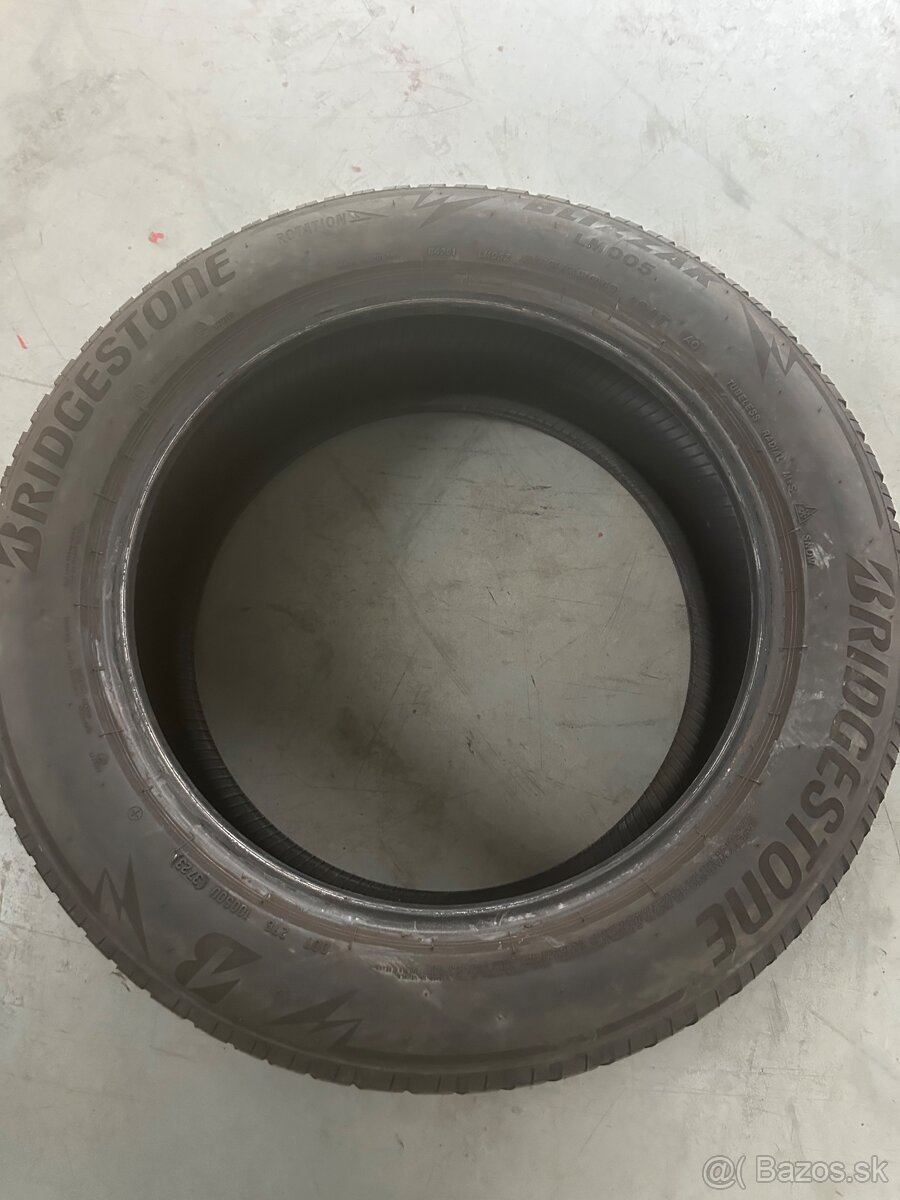 235/55 R19Bridgestone Blizak - 4