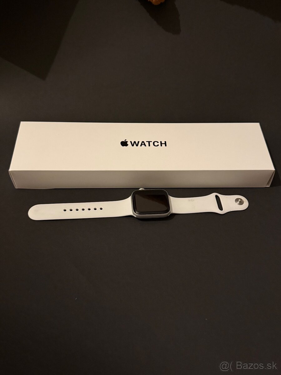 Apple Watch SE 44mm gen. 2 - 4