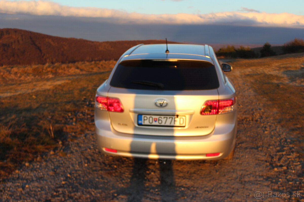 Toyota Avensis - 4