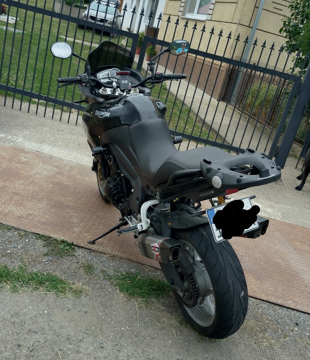 Triumph tiger 1050 - 4
