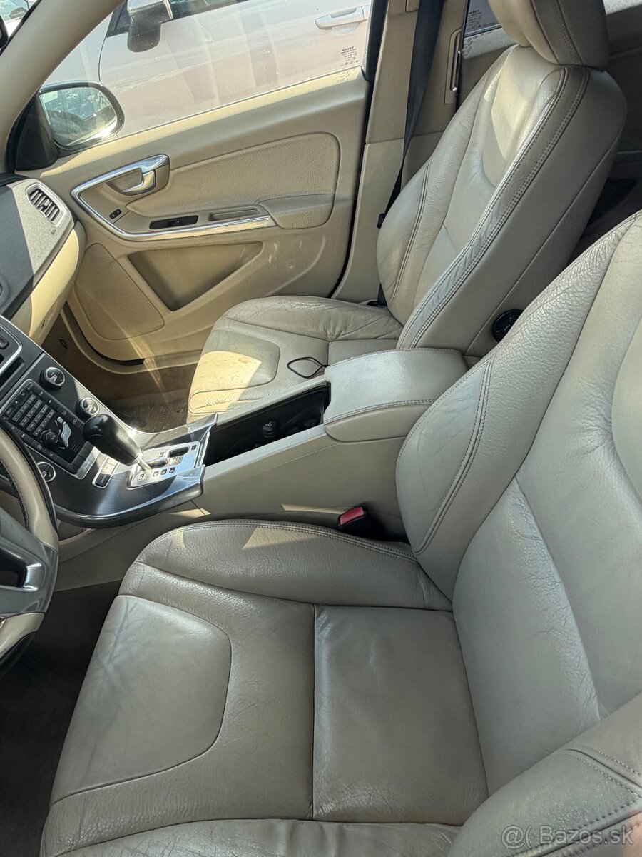 Volvo S60 T60 AWD - 4