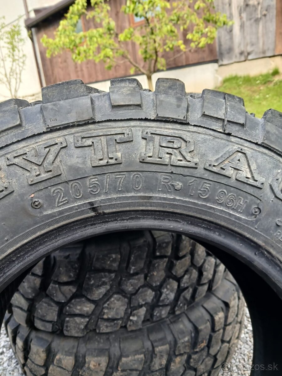 Offroad pneu 205/70 R15
