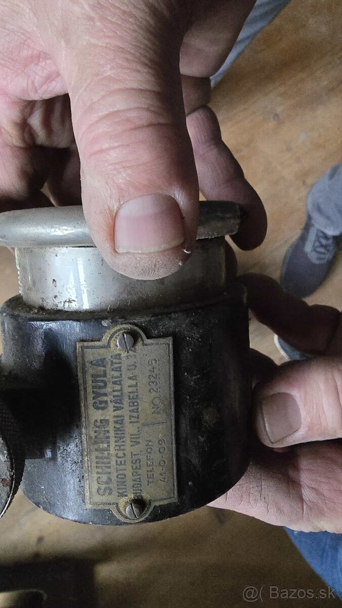 Starý filmový premietač Schilling Guyla + originálny objektí - 4