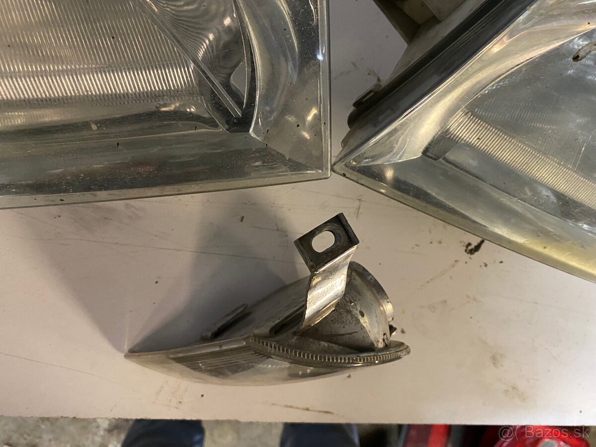 Škoda Octavia 1 svetlá - 4